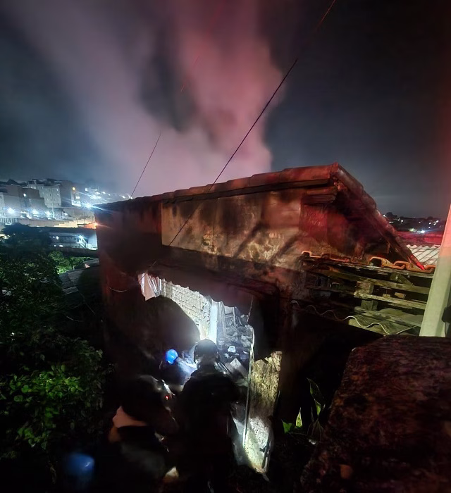 Idoso é salvo de incêndio em casa após parada cardíaca, em SJC