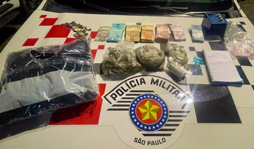 Jovem é preso com mais de R$ 8,5 mil em dinheiro e drogas na Zona Leste de SJC