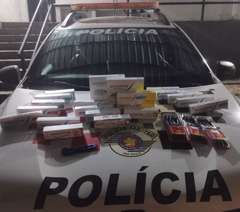 Casal é flagrado furtando com três crianças em farmácia na zona norte de SJC