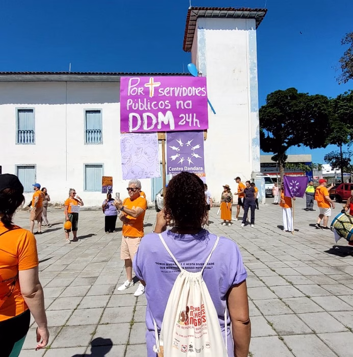 Com presença de Ricardo Galvão, caminhada mobiliza SJC pelo fim da violência contra mulheres e meninas