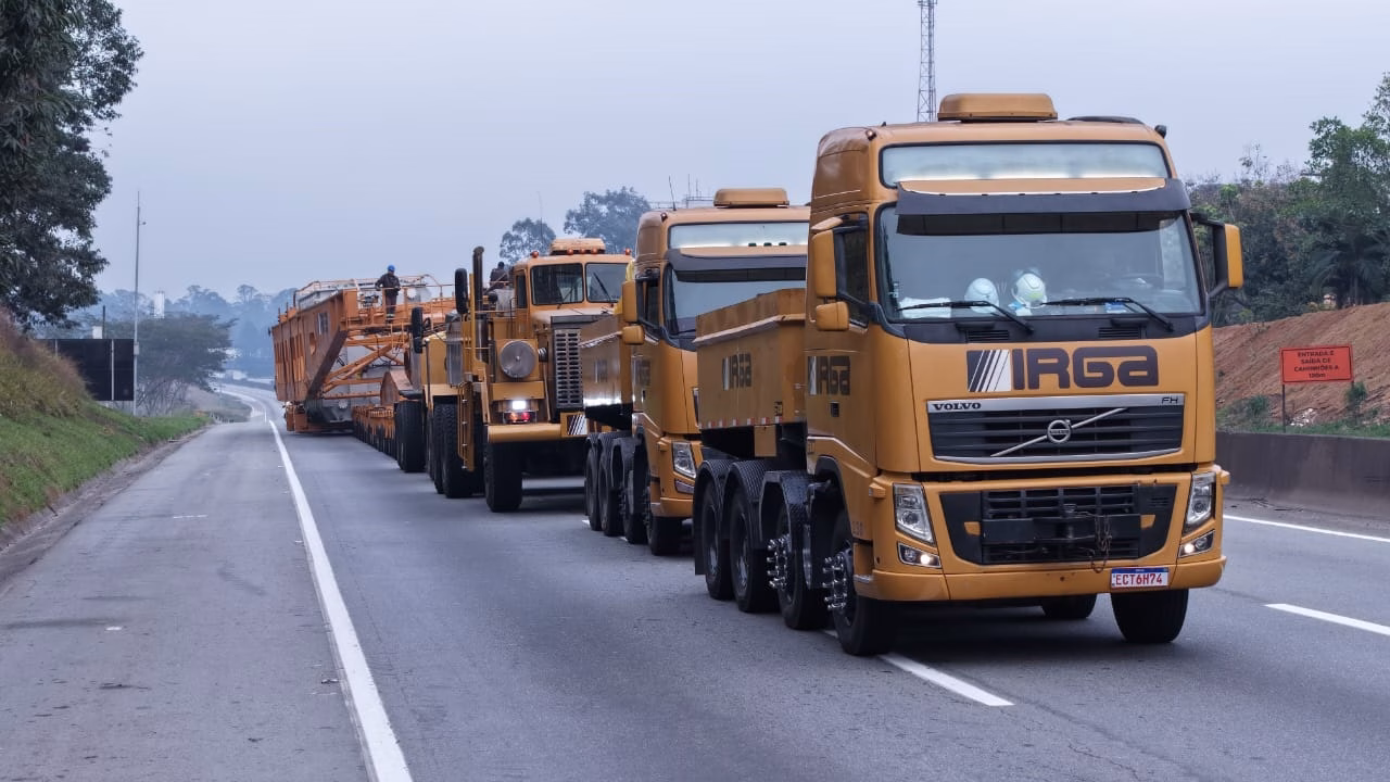 Carga especial de 800 toneladas inicia nova etapa de transporte na Dutra