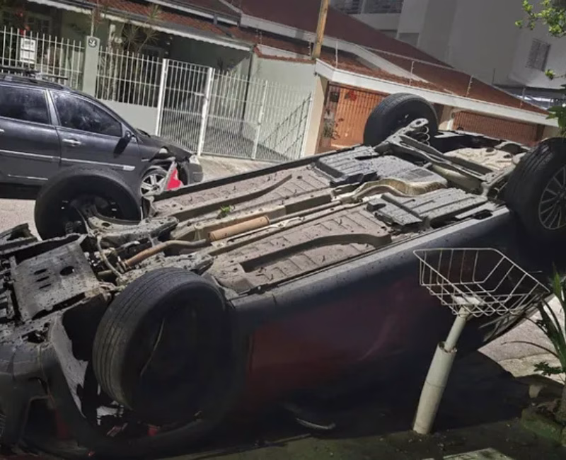 Uma ocorrência envolvendo uma adolescente de 15 anos movimentou a madrugada deste domingo (16) no bairro Jardim das Indústrias