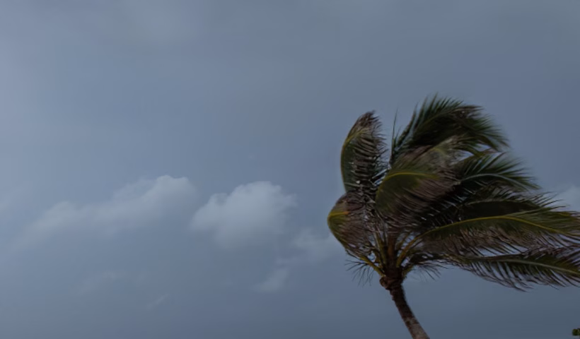 Chuvas e ventos de até 115 km/h devem atingir Vale e Litoral