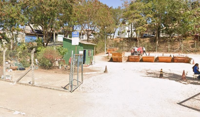 Ponto de Entrega Voluntária (PEV) do Campo dos Alemães