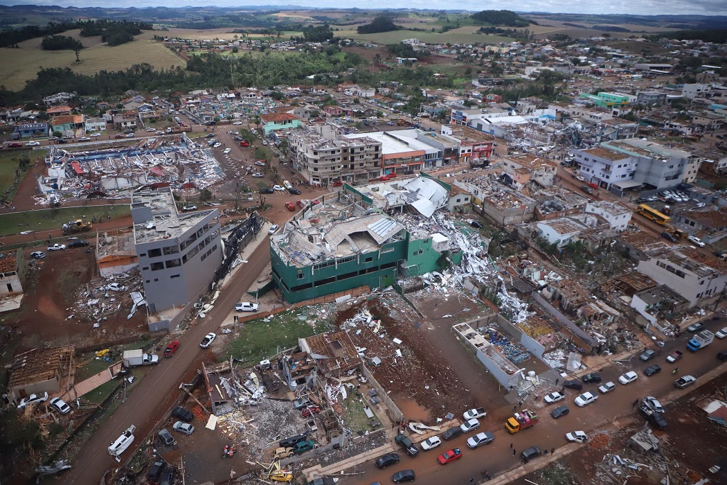 Paraná decreta luto oficial por vítimas de tornado; 90% de uma cidade foi destruída