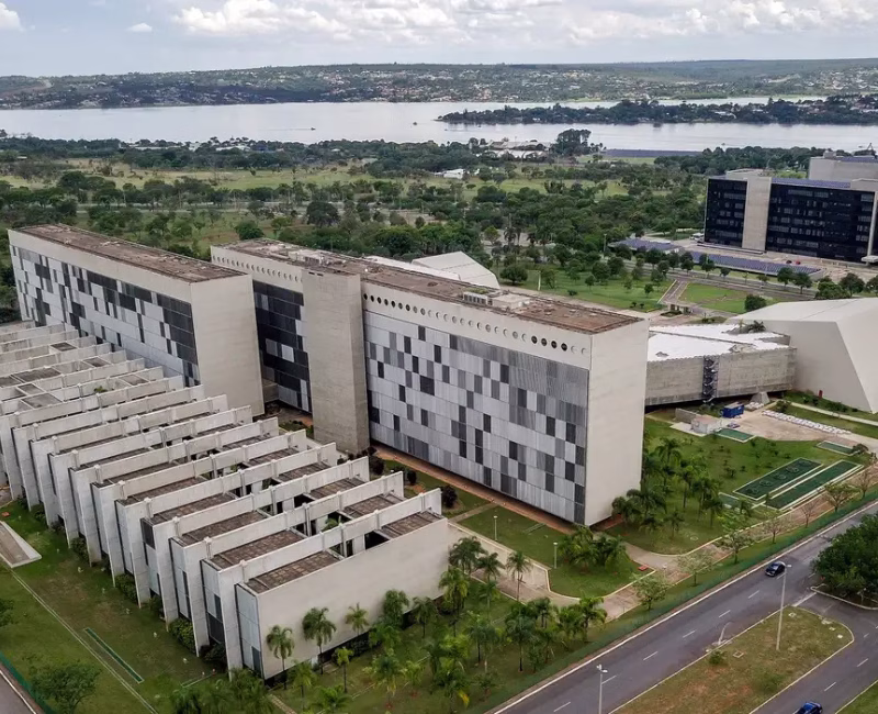 O Superior Tribunal de Justiça (STJ) estabeleceu um marco importante para os direitos humanos dentro das Forças Armadas. Em decisão unânime, a Primeira Seção determinou nesta quarta-feira