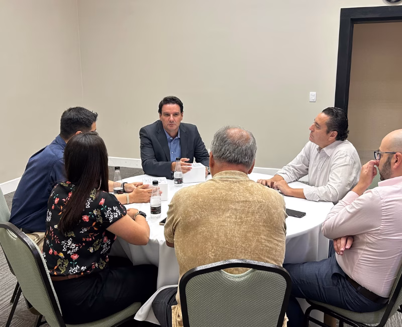 O Destination São José dos Campos começou, nesta véspera de feriado, a distribuição de 7 mil testes para detecção de metanol em bebidas alcoólicas para bares e restaurantes associados.