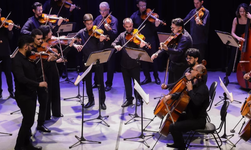 O Teatro Municipal de São José dos Campos recebe na próxima quarta-feira (12), às 20h, um concerto especial da Orquestra Joseense