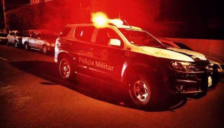 Um homem foi morto a tiros na tarde da última sexta-feira (7) no bairro Taquaral, em Ubatuba, após uma discussão que teria sido motivada por um