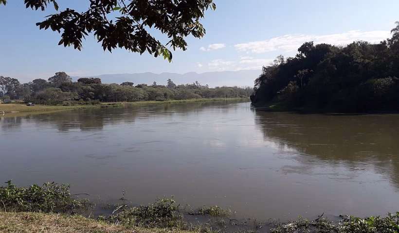 Corpo é encontrado às margens do rio Paraíba do Sul em Pinda
