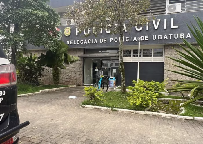 Corpo de um homem em avançado estado de decomposição foi encontrado no bairro Perequê-Mirim, em Ubatuba. A Polícia Civil investiga o caso.