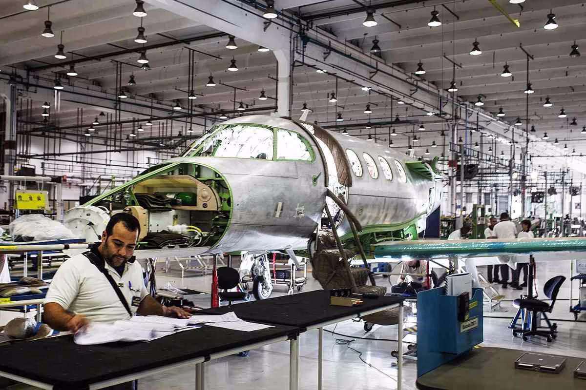 Embraer abre 55 vagas de emprego em São José dos Campos