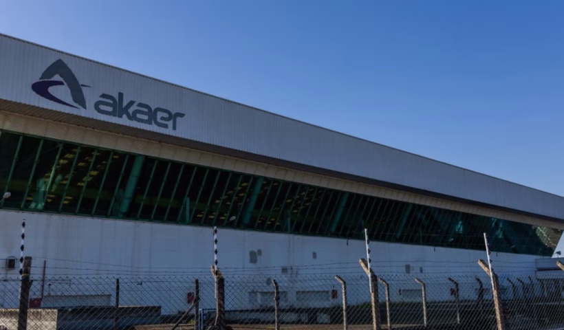 Sindicato notifica Akaer por atrasos salariais e suspensão de benefícios em SJC