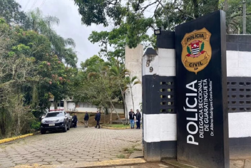 Jovem morre após ser atingida por disparos em veículo em Aparecida