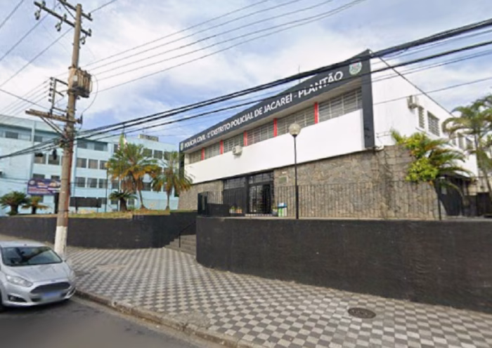 delegacia de jacareí onde o roubo da quadrilha sobre a moto de luxo foi registrado