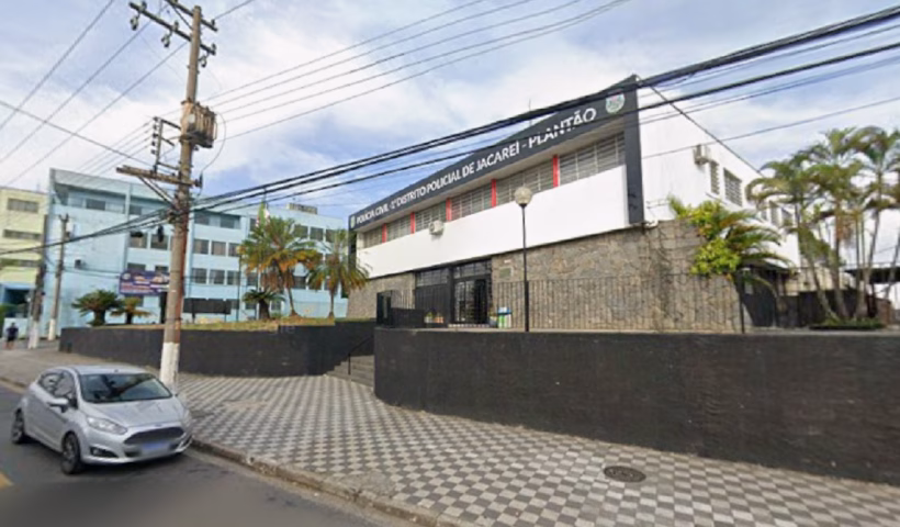 delegacia de jacareí onde o roubo da quadrilha sobre a moto de luxo foi registrado