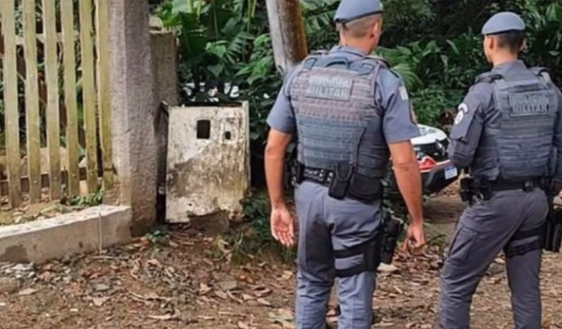 TRAGÉDIA: Bebê é achado morto em casa e pais são presos no Litoral Norte