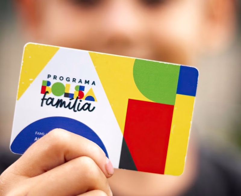 A Caixa Econômica Federal realiza nesta sexta-feira (12) o pagamento da parcela de dezembro do novo Bolsa Família para os beneficiários com Número de Inscrição Social (NIS) de final 3.