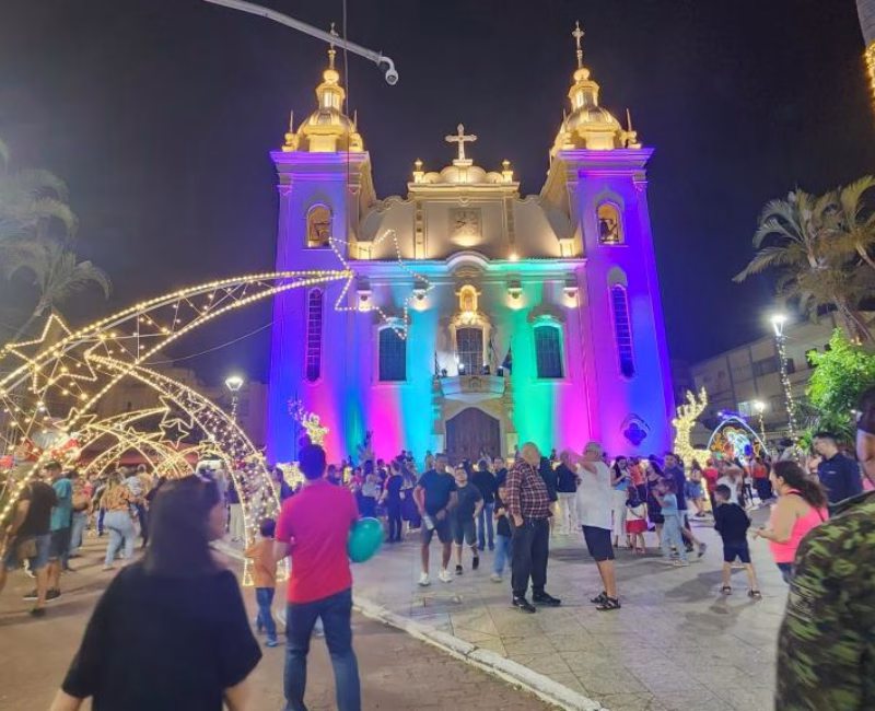 A partir desta segunda-feira (15), a programação do “Natal Iluminado” de Taubaté entra em uma nova fase, com a ampliação das atrações culturais e artísticas na Praça Dom Epaminondas