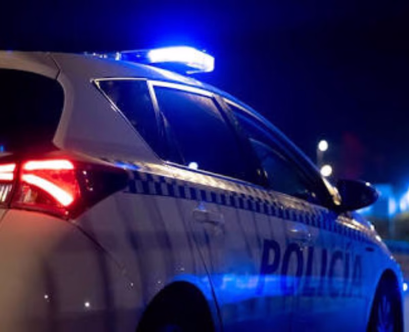 Uma mulher foi presa em flagrante após um homicídio registrado na noite desta segunda-feira (8)