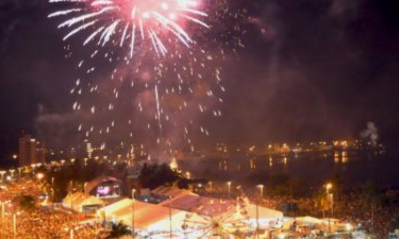 A Prefeitura confirmou que a tradicional queima de fogos contará com um espetáculo pirotécnico de aproximadamente 10 minutos,