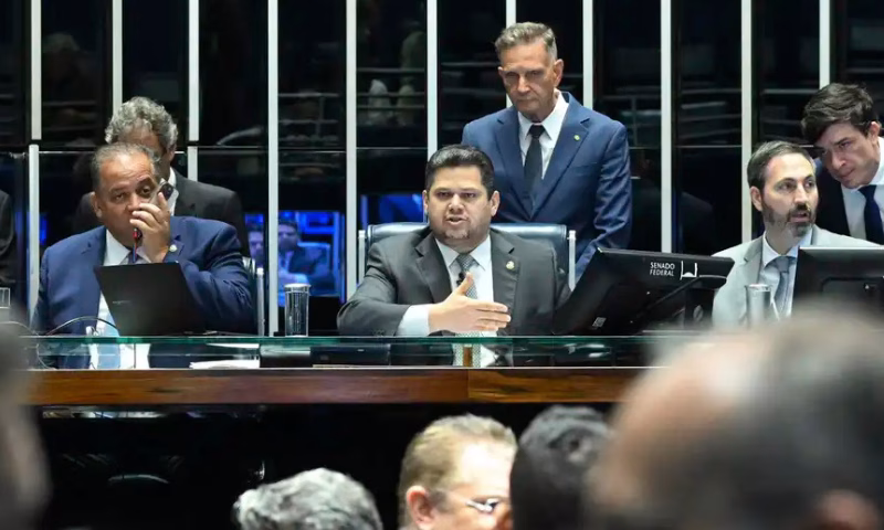 O Senado Federal aprovou nesta quarta-feira (17), em votação nominal, o Projeto de Lei nº 2162/2023, conhecido como PL da Dosimetria,
