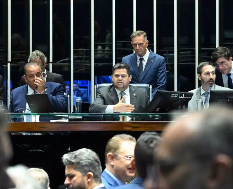 O Senado Federal aprovou nesta quarta-feira (17), em votação nominal, o Projeto de Lei nº 2162/2023, conhecido como PL da Dosimetria,