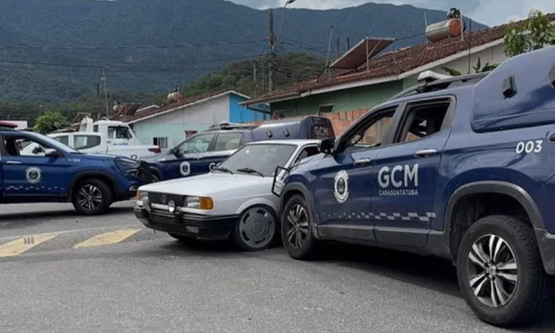 Dois homens suspeitos de envolvimento em uma tentativa de homicídio morreram após um confronto armado com a Guarda Civil Municipa