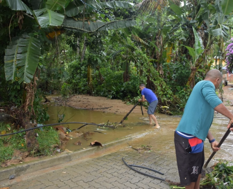 A Prefeitura de Ilhabela, por meio da Secretaria de Saúde, emitiu um alerta à população e aos turistas sobre o risco de leptospirose