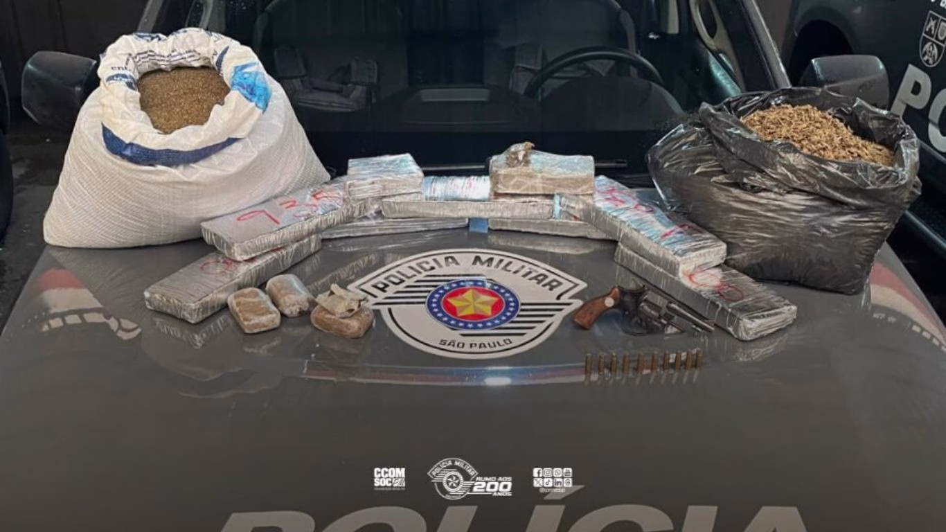 Homem que escondia drogas e arma em oficina mecância é preso em SJC