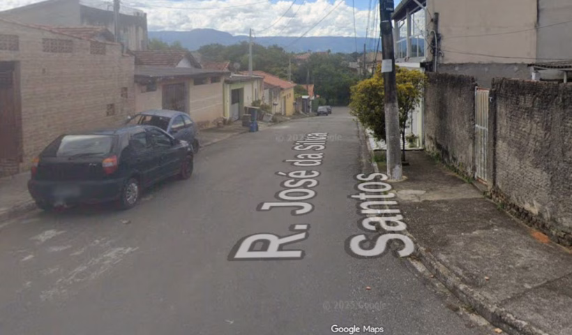 Homem é esfaqueado enquanto dormia dentro de carro em Guaratinguetá