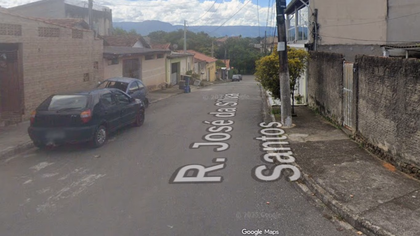 Homem é esfaqueado enquanto dormia dentro de carro em Guaratinguetá