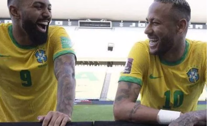 O Santos FC deu um passo marcante no início da temporada de 2026 ao confirmar o retorno do atacante Gabigol, emprestado pelo Cruzeiro,