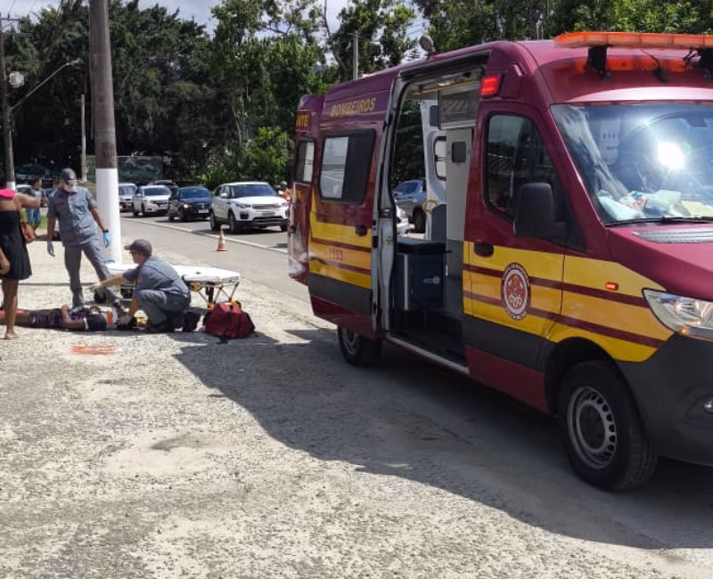 A tarde de sábado,(3) por volta das 14h, um acidente de trânsito envolvendo uma bicicleta e uma motocicleta foi registrado na Rodovia Osvaldo Cruz,