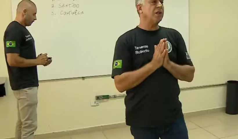 Erros de grafia marcam início de aulas em escola cívico-militar no Vale do Paraíba