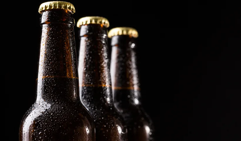 Pesquisa brasileira indica que hábitos dos pais afetam consumo de álcool e drogas dos filhos