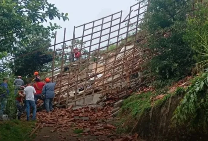 Defesa Civil busca por homem desaparecido após deslizamento em Natividade da Serra