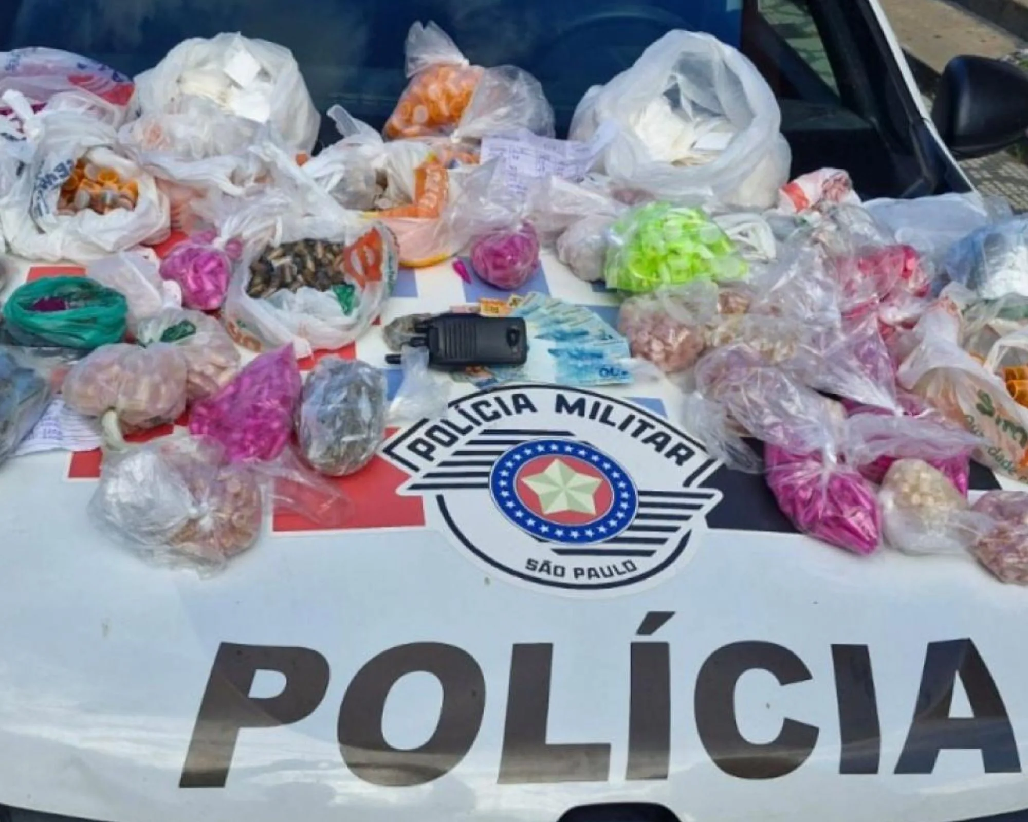PM apreende 6 kg de drogas e dois são presos durante operação em Caçapava