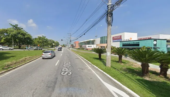 Motociclista morre após bater contra poste na Avenida Cônego João Maria Raimundo da Silva - Foto: Street View/Reprodução