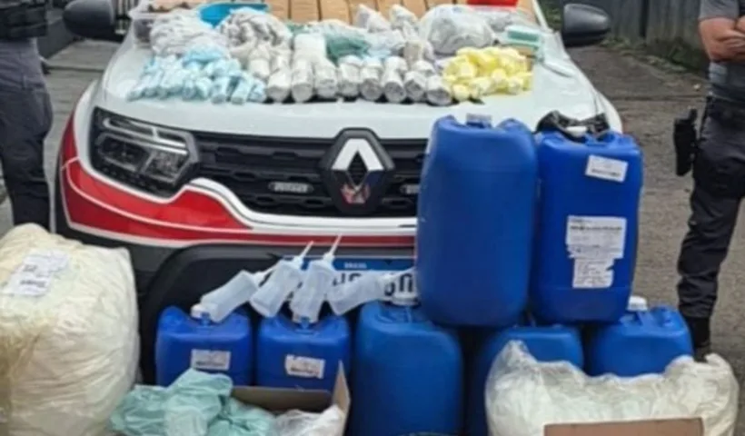 PM apreende 133 kg de drogas e prende suspeito após perseguição em Ubatuba