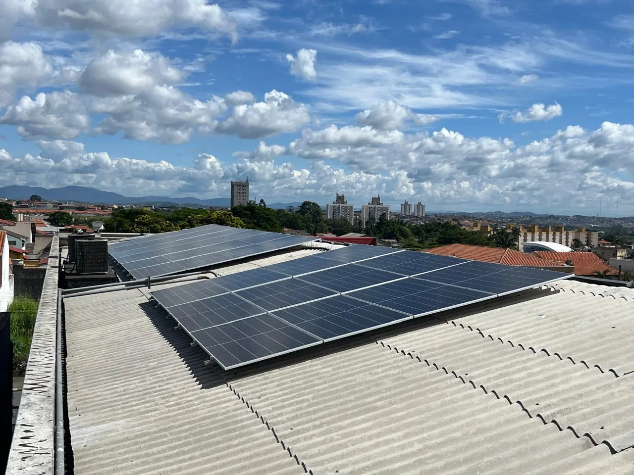 EDP inicia instalação de placas de energia solar para famílias em vulnerabilidade social