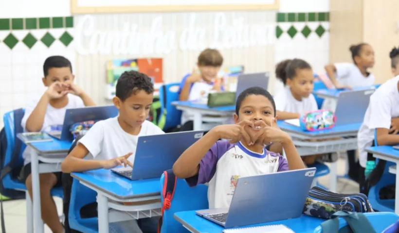 Prefeitura de SJC inicia municipalização de mais 7 escolas estaduais