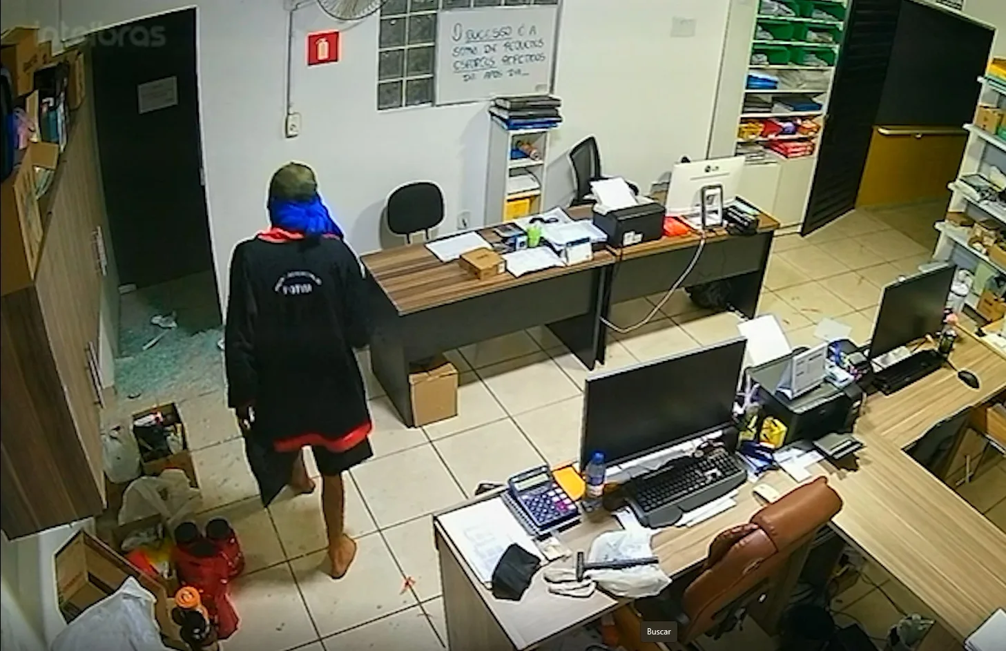 Farmácia é furtada de madrugada no Centro de Potim e prejuízo passa de R$ 30 mil