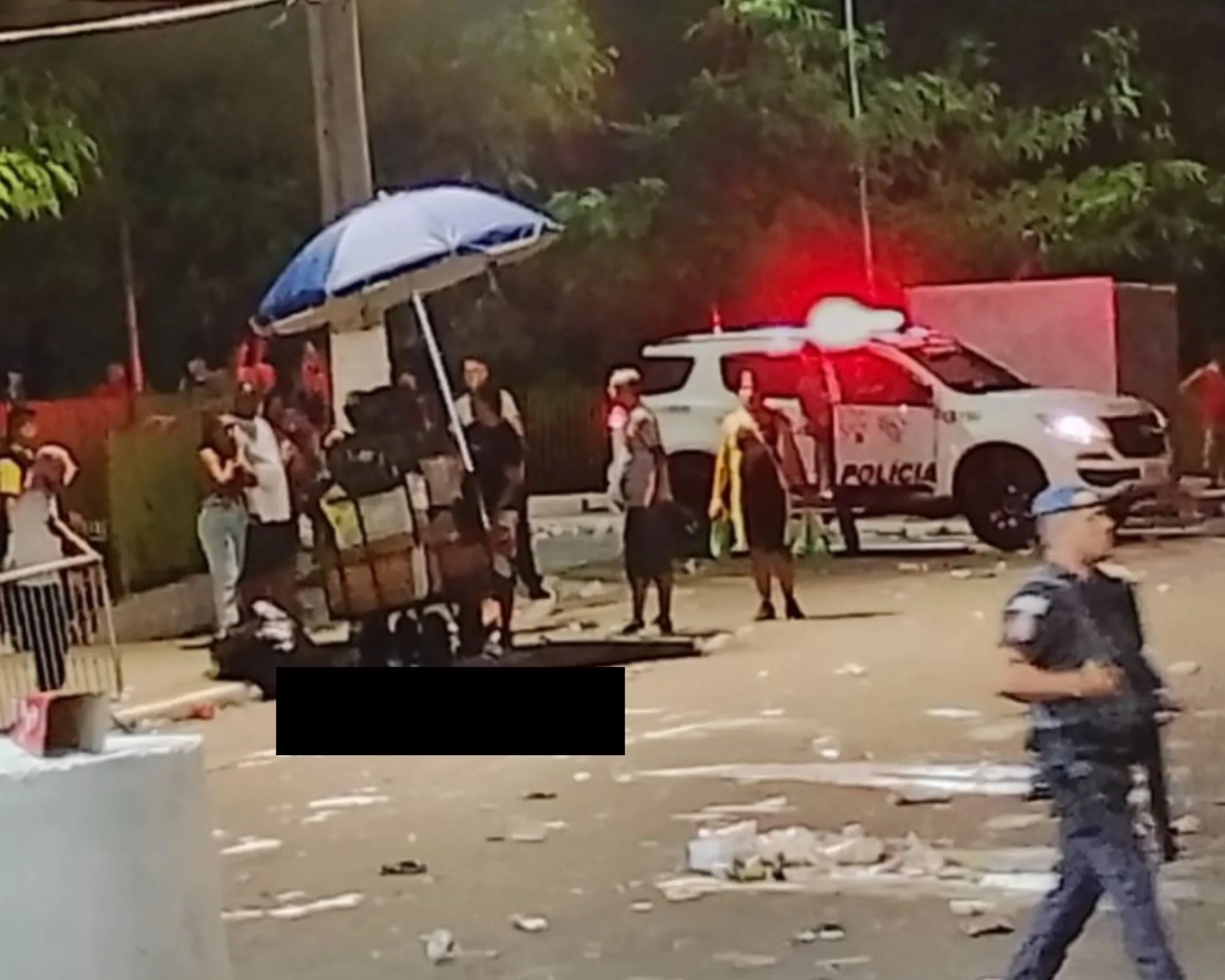 Jovem é assassinado com tiro na cabeça em Avenida do Carnaval em Guaratinguetá