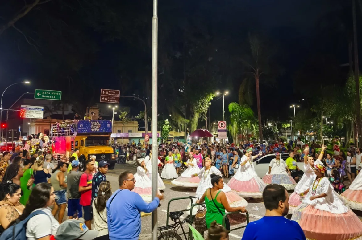 Pirô Piraquara e baterias de escolas de samba abrem Carnaval de São José nesta quinta (12)