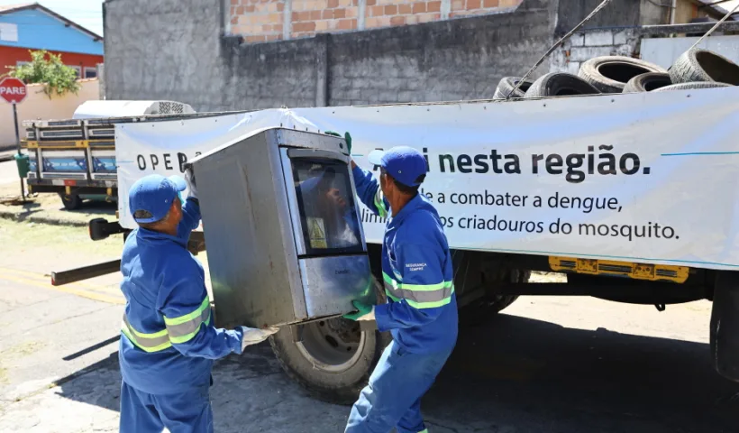 Operação Casa Limpa recolhe objetos que acumulam água para ampliar o combate à dengue