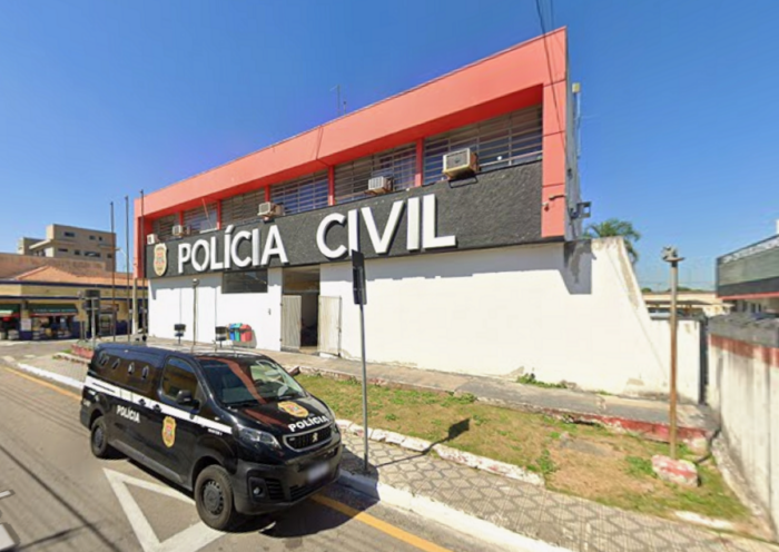 Dois homens morrem após acidente entre moto e caminhão em Caçapava