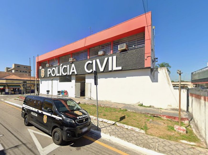 Dois homens morrem após acidente entre moto e caminhão em Caçapava