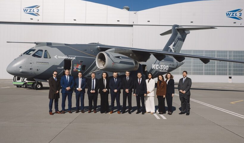 Embraer apresenta cargueiro militar KC-390 Millennium a empresa polonesa e avança em parceria industrial