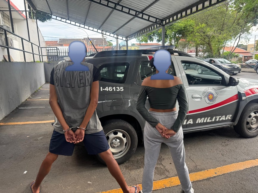 Homem é preso e adolescente é apreendida por tráfico de drogas em SJC
